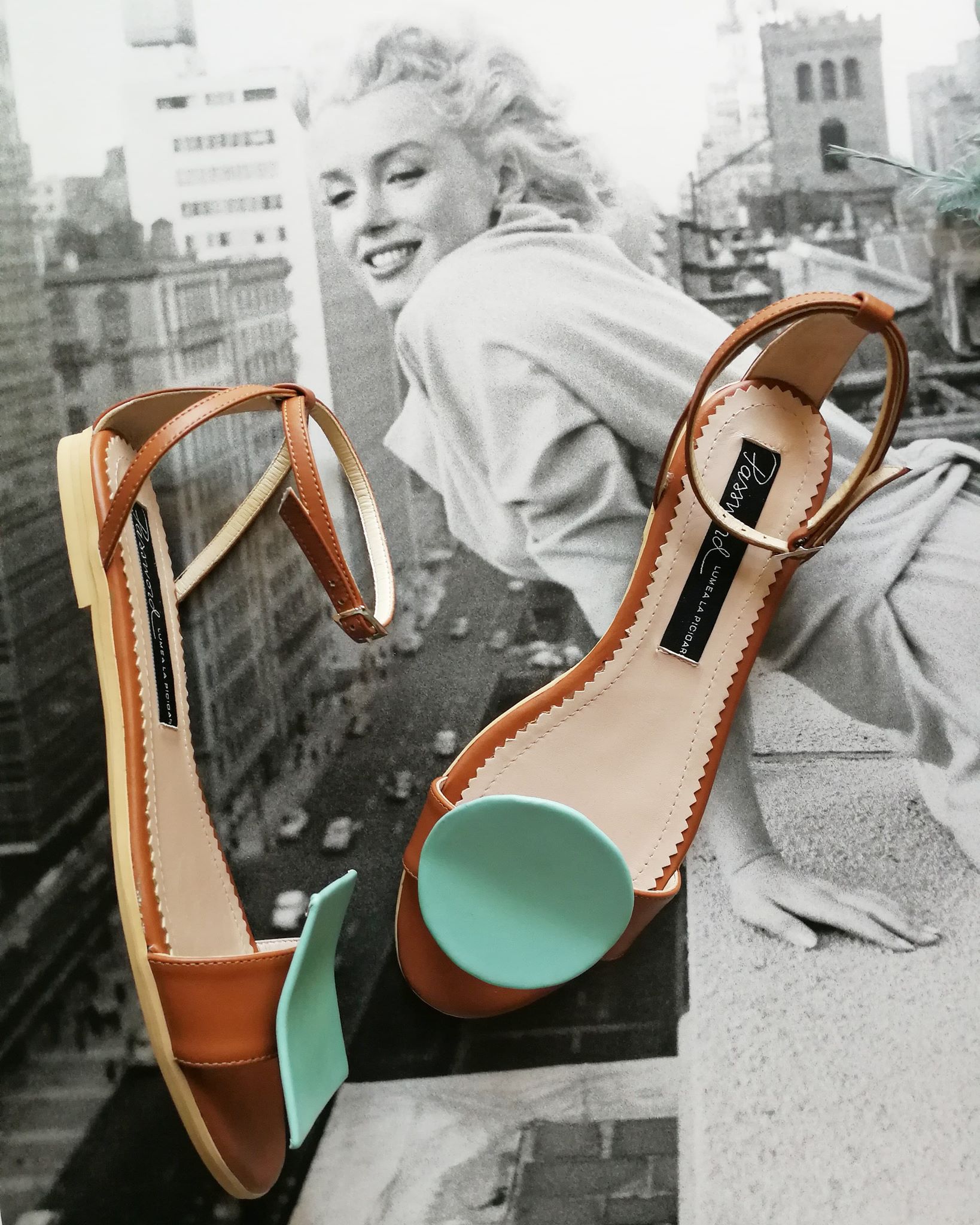 Sandale joase cu pătrat și cerc Marilyn - | Lumea la Picioare
