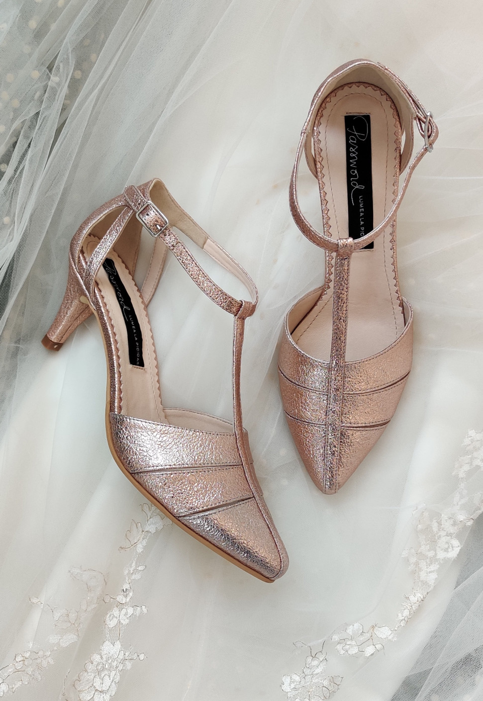 Enlighten Characteristic Inspect Pantofi de mireasă deosebiți, cu toc mic Marilyn - Password | Lumea la  Picioare